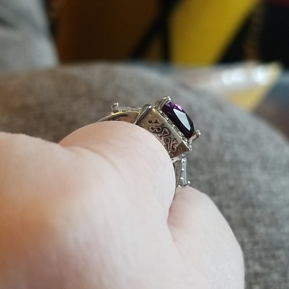 💌Amethyst & White Sapphire Ring💫 - Picture 5 of 8